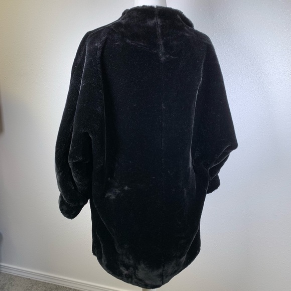 Vintage Monterey Fashion Fur Coat 🌹 - Picture 5 of 8